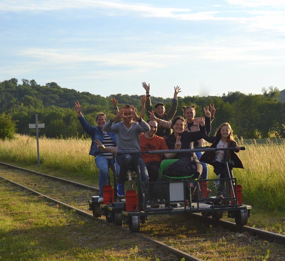 vélorail-fun-activé-plein-air-visiteurs